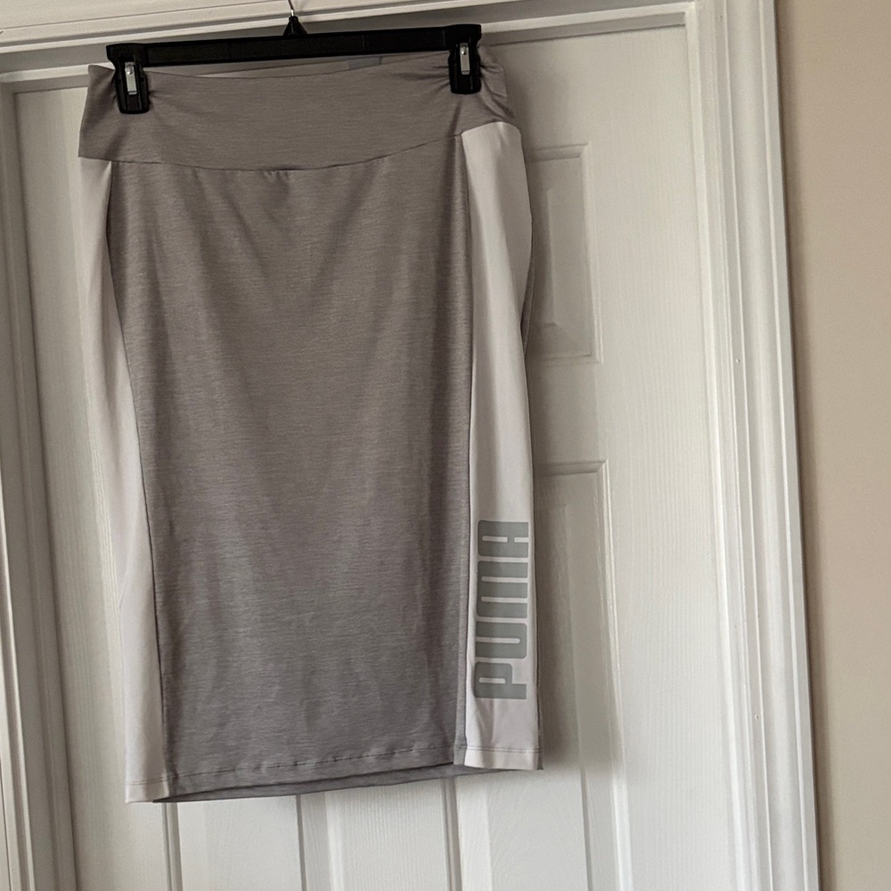 Puma Women's Gray and White Pencil Skirt
